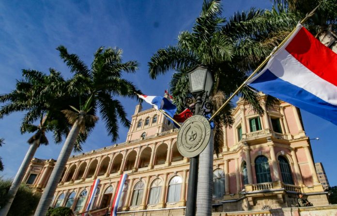 Ejecutivo decreta asueto para funcionarios públicos a partir del Miércoles