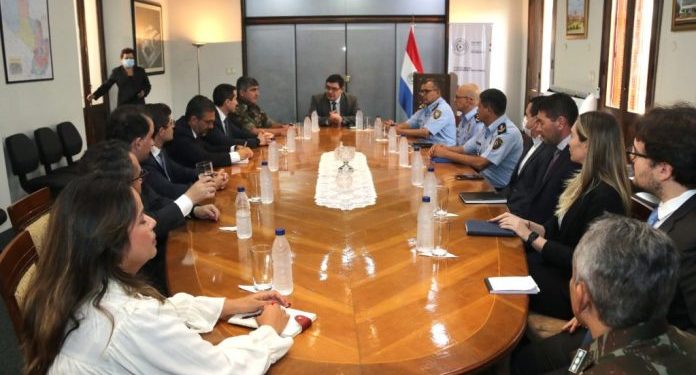 Gabinete de Seguridad de Brasil y Ministerio del Interior comparten programa de protección de fronteras