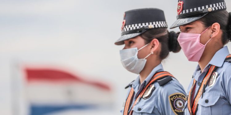 Unos 2.000 nuevos suboficiales se suman a las filas policiales para reforzar seguridad en las calles