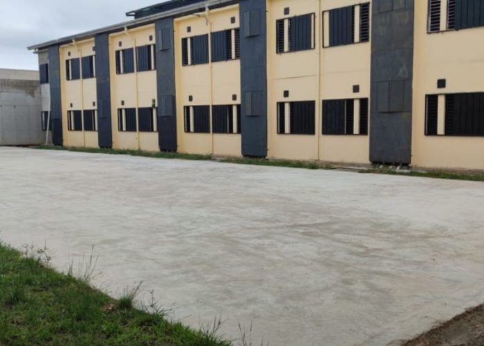 Ministerio de Justicia recibirá nuevos penales en mayo y busca recursos para equiparlos