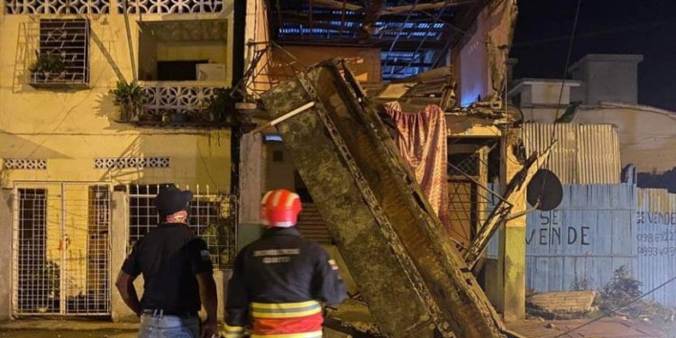 Organización cristiana brinda ayuda a damnificados en Ecuador.