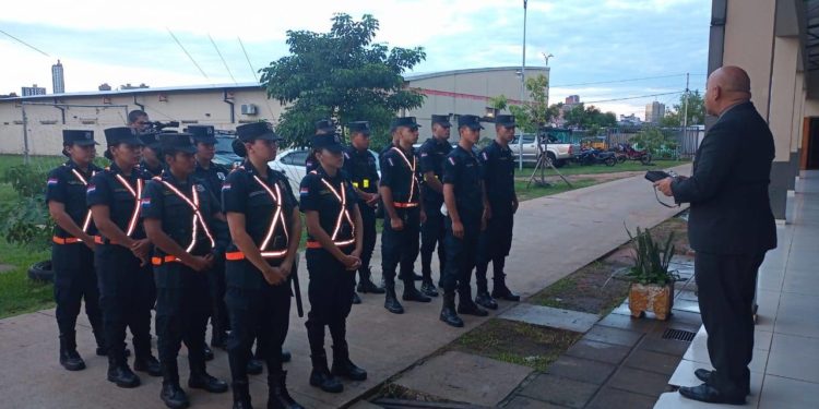 Realizan entrega de elementos de autoayuda a agentes de la Policía Nacional Urbana Realizan entrega de elementos de autoayuda a agentes de la Policía Nacional Urbana