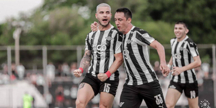 Libertad debuta en Copa en la altura de la Paz