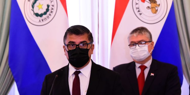 Salud apela al uso preventivo de mascarillas en buses, colegios y espacios cerrados