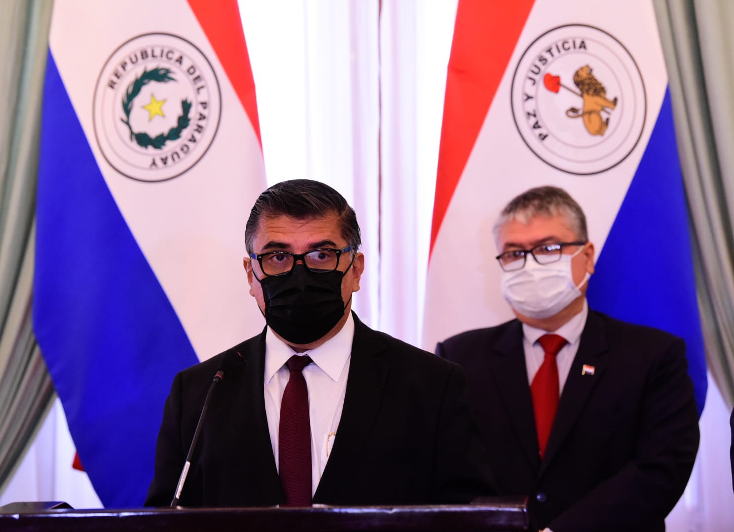 Salud apela al uso preventivo de mascarillas en buses, colegios y espacios cerrados