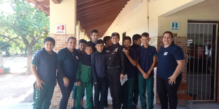 Patriotismo: Más de 4.000 escarapelas fueron donadas por mujeres privadas de libertad