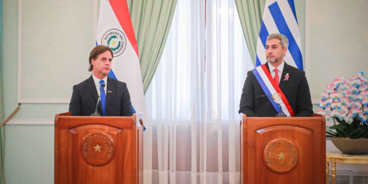 Uruguay ofrece logística de puertos para fortalecer exportaciones paraguayas