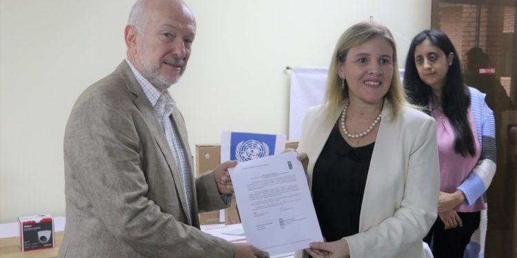 Realizan entrega de equipos informáticos en Centro Regional de Mujeres