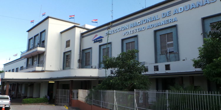 Aduanas cuenta con licitación en curso para la compra de dos escáneres móviles