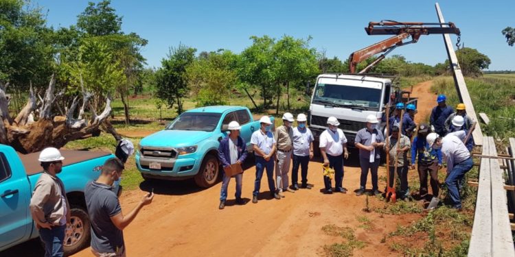 Obras de electrificación y provisión de agua fueron inauguradas en comunidad indígena de Amambay Obras de electrificación y provisión de agua fueron inauguradas en comunidad indígena de Amambay