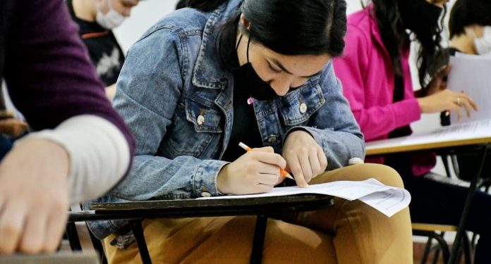 Postulación a becas de posdoctorados en España cierra este jueves