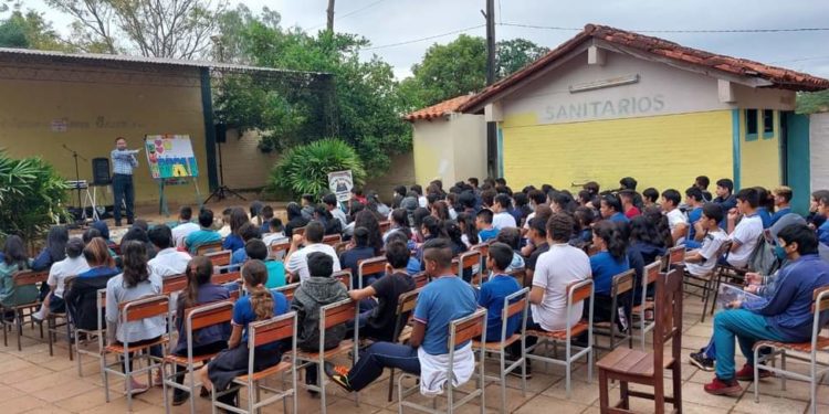 Asistencia a estudiantes de instituciones educativas no tienen límites.