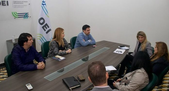 Proyectan programas para brindar oportunidades y beneficios a jóvenes paraguayos