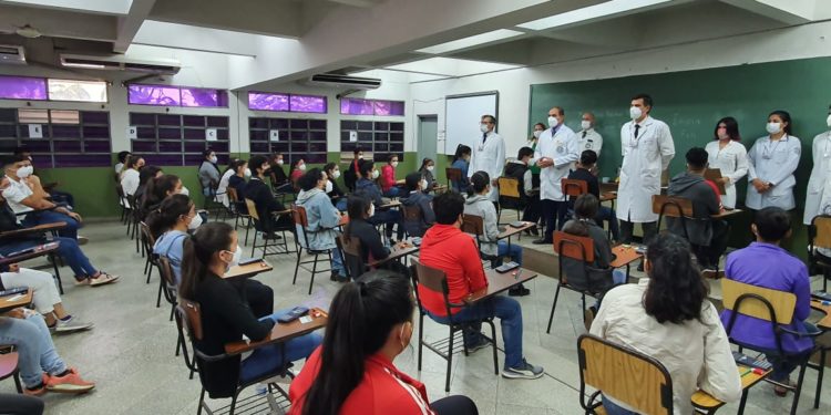 Carrera de Medicina de la UNA tendrá nuevo proceso de ingreso