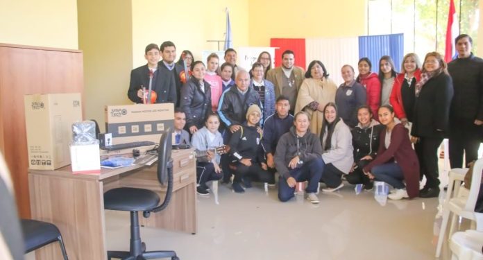 Ministerio entregó equipos para fortalecer Consejos Municipales de la Niñez de Paraguarí