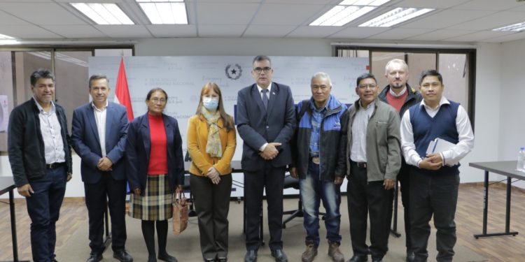 Autoridades del MEC se reúnen con Consejo Nacional de Educación Indígena