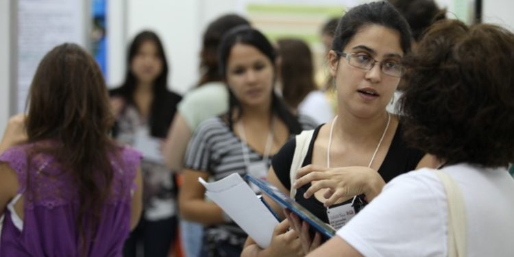 AGCID ofrece beca completa para programa de movilidad estudiantil