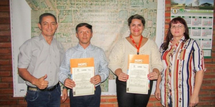 Concretan convenio para obras viales en el distrito de Filadelfia