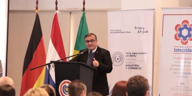 La SENAC y el MIC lanzan el programa del Sello Integridad