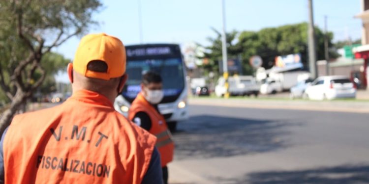 Viceministerio de Transporte aplica multas a empresas que no cumplen con niveles de servicio