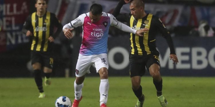 El Ciclón obtuvo un punto de oro en Montevideo El Ciclón obtuvo un punto de oro en Montevideo