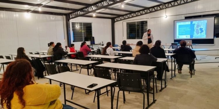 Entregan modernos equipamientos al salón comunitario del barrio temporal del Bañado Tacumbú