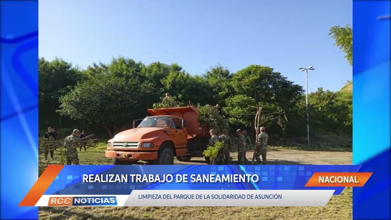 Realizan trabajo de limpieza en el Parque de la Solidaridad