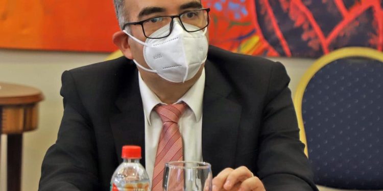 Ministro de Educación se compromete a incluir a la familia como eje fundamental en la Educación Ministro de Educación se compromete a incluir a la familia como eje fundamental en la Educación