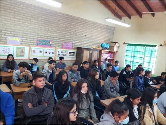 Realizan taller de prevención del consumo de sustancias ilícitas en institución educativa