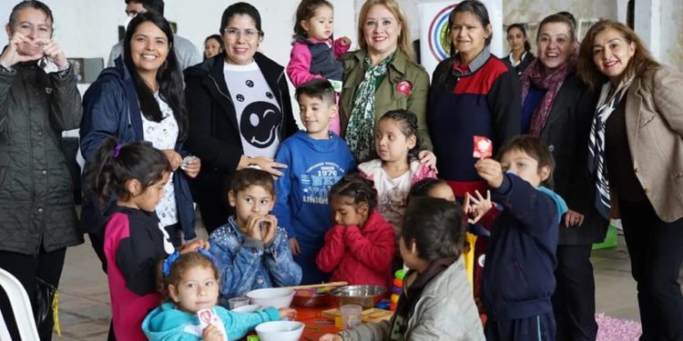 Ciudad Mujer Móvil registró más de 670 servicios en Itauguá Ciudad Mujer Móvil registró más de 670 servicios en Itauguá