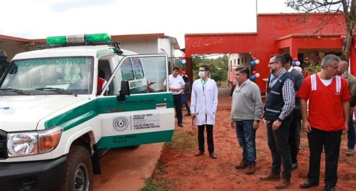 Salud Pública entregó ambulancia al distrito de Maracaná y promete fortalecer la USF