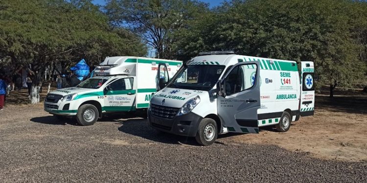 La XVI Región Sanitaria de Boquerón recibió dos ambulancias nuevas La XVI Región Sanitaria de Boquerón recibió dos ambulancias nuevas