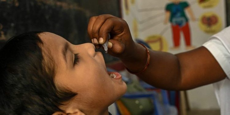 Salud Pública continúa con vacunación contra sarampión, rubéola y poliomielitis Salud Pública continúa con vacunación contra sarampión, rubéola y poliomielitis