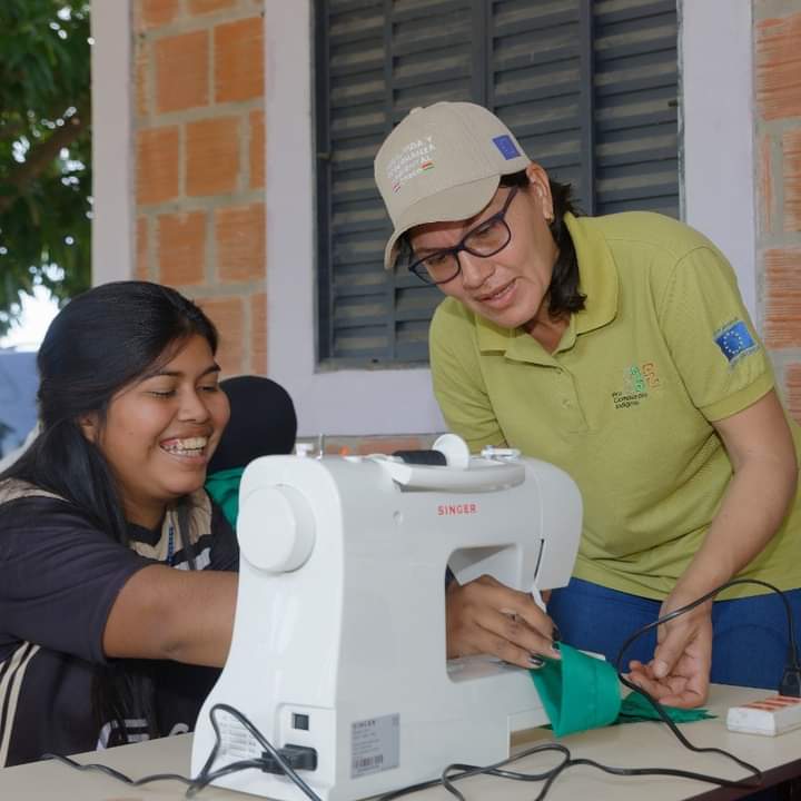 𝗠𝘂𝗷𝗲𝗿𝗲𝘀 𝗮𝘆𝗼𝗿𝗲𝗮𝘀 𝗮𝗺𝗽𝗹í𝗮𝗻 𝘀𝘂𝘀 𝗰𝗮𝗽𝗮𝗰𝗶𝗱𝗮𝗱𝗲𝘀