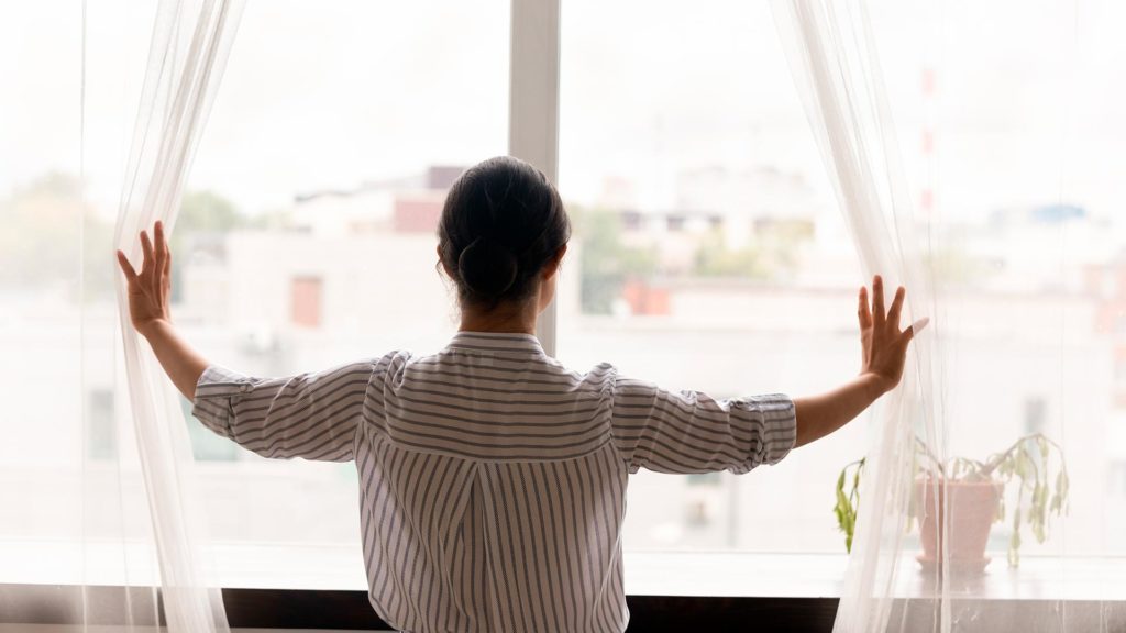 Ventilación de ambientes cerrados reduce las probabilidades de contagio Ventilación de ambientes cerrados reduce las probabilidades de contagio