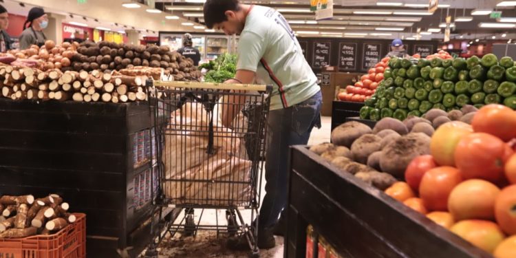 Consideran deducir IVA de alimentos hasta un 30%