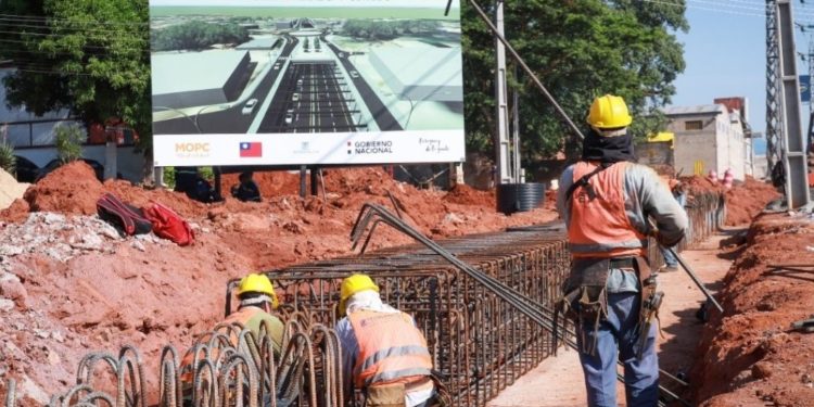Túnel Tres Bocas: Essap interconectará tuberías y limpiará reservorio en zona de obras