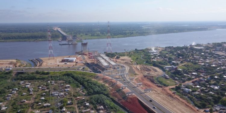 Puente Héroes del Chaco: inician primeros trabajos sobre terraplén, lado Asunción