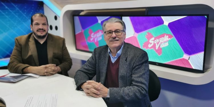 La Familia como eje fundamental en la transformación educativa La Familia como eje fundamental en la transformación educativa