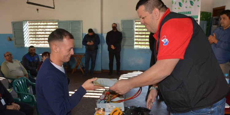Privados de Libertad de Tacumbú se certificaron en instalación y mantenimiento de acondicionadores de aire