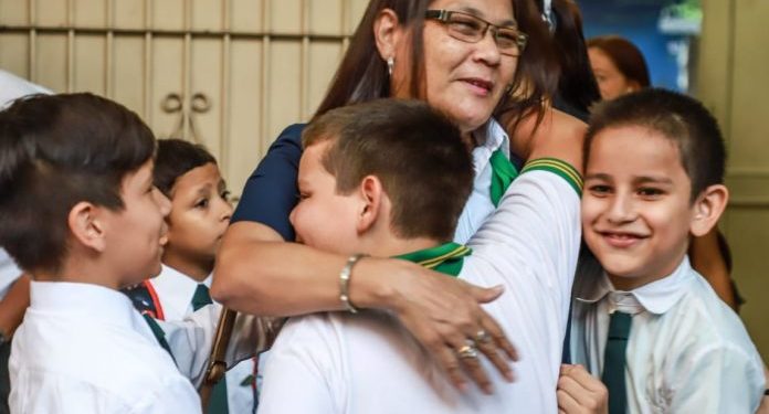 Cerca de 80.000 docentes tendrán reajuste salarial del 5% desde julio