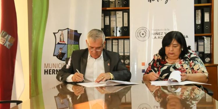El MINNA y la Municipalidad de Hernandarias firmaron convenio de cooperación interinstitucional