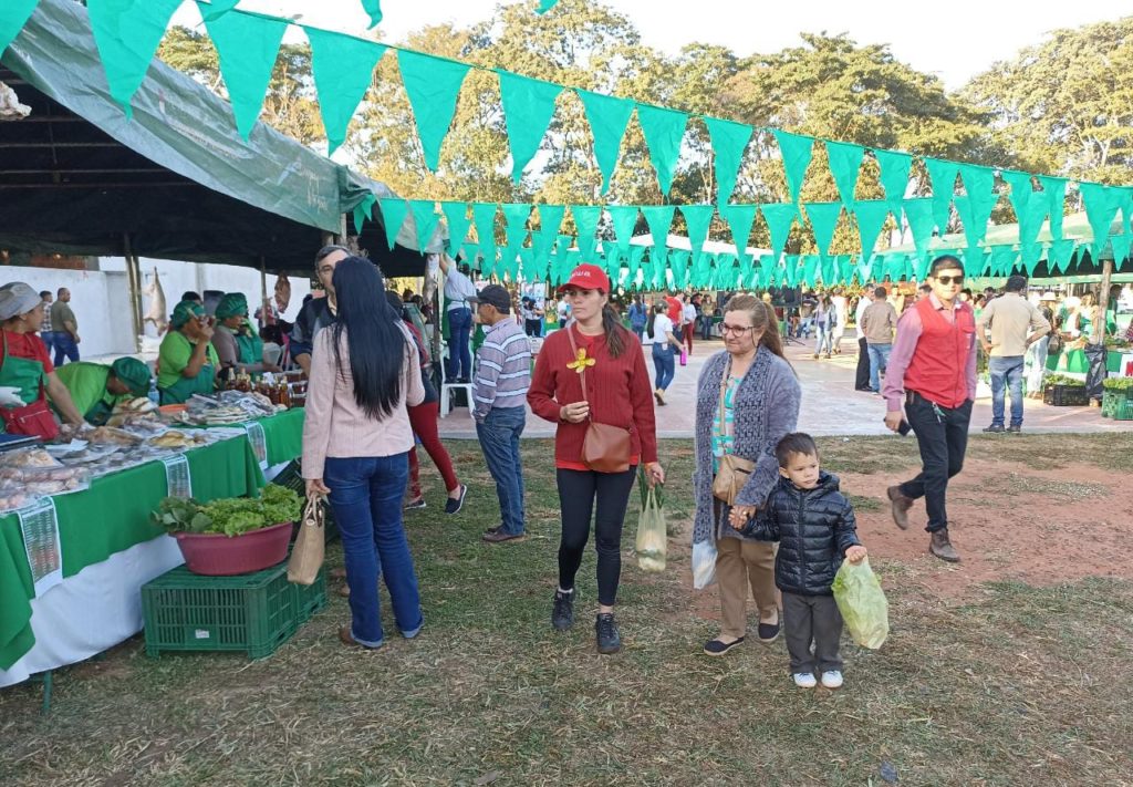 Productores de San Pedro generaron más de G. 100 millones de ingresos en feria del MAG