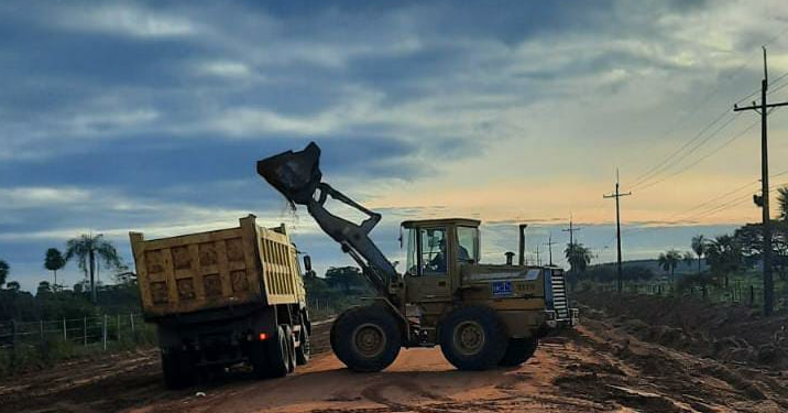 Con limpieza de la franja de dominio avanzan las tareas para los corredores industriales Con limpieza de la franja de dominio avanzan las tareas para los corredores industriales