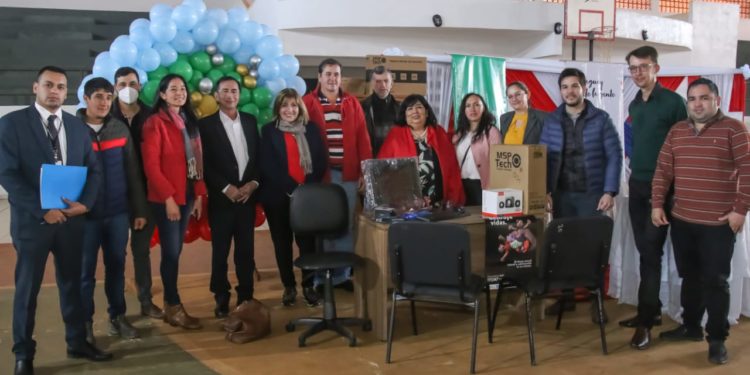 Codeni de Capitán Miranda reciben equipos informáticos y muebles de parte del Ministerio de la Niñez y Adolescencia