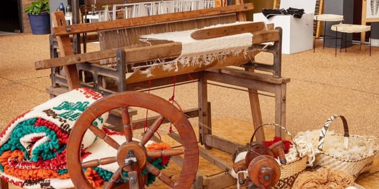 Exposiciones de artesanía tradicional y arte indígena en el IPA