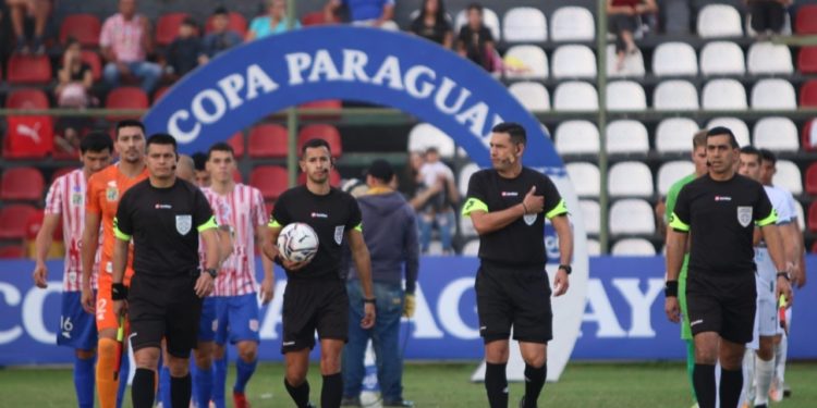 Confirmados los árbitros de la Semana 9 de la Copa Paraguay