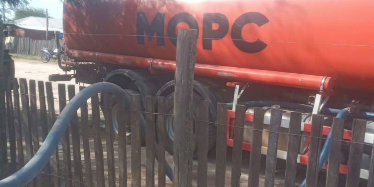 Comunidades chaqueñas fueron asistidas con 120.000 litros de agua potable