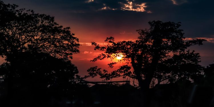 Jornada cálida con ingreso de frente frío y lluvias, anuncia Meteorología