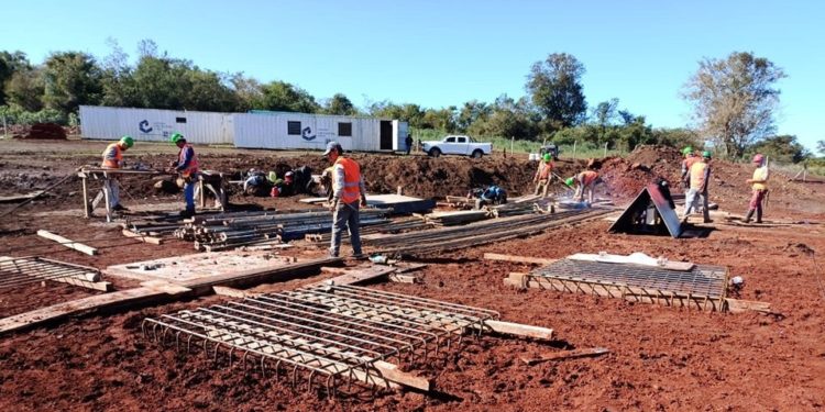 Avanzan obras en el Gran Hospital del Sur con fundaciones para la base principal Avanzan obras en el Gran Hospital del Sur con fundaciones para la base principal